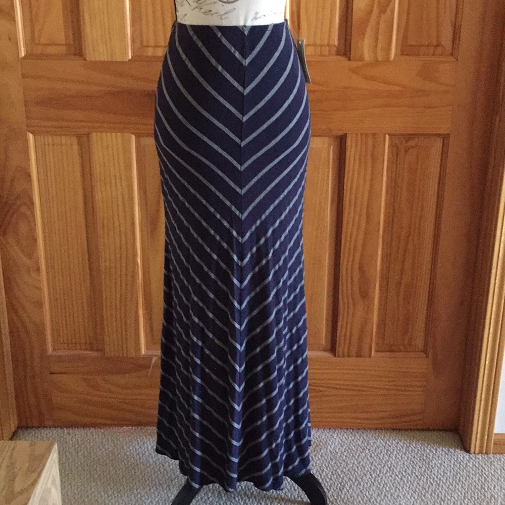 Maria Gabrielle Maxi skirt